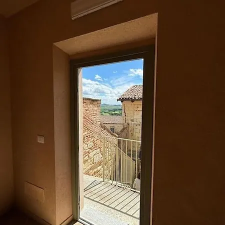 Oda ve Kahvaltı Living Monferrato 3*